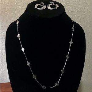 Vintage Avon Silver Tone Flower Lace Necklace and Clip on Earrings